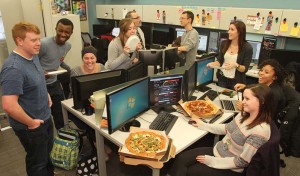 students and pizza